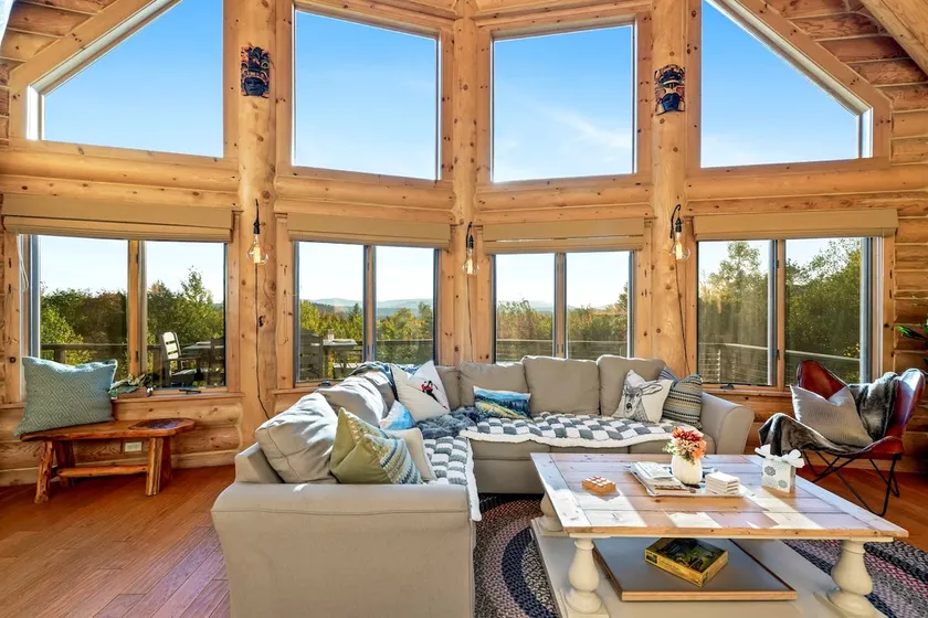 Stunning Log Home, w/Views, HotTub & Pool- Slps 14 - Image 1