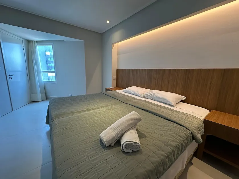 Partial Sea View Flat in Petrópolis by Qavi - Image 1