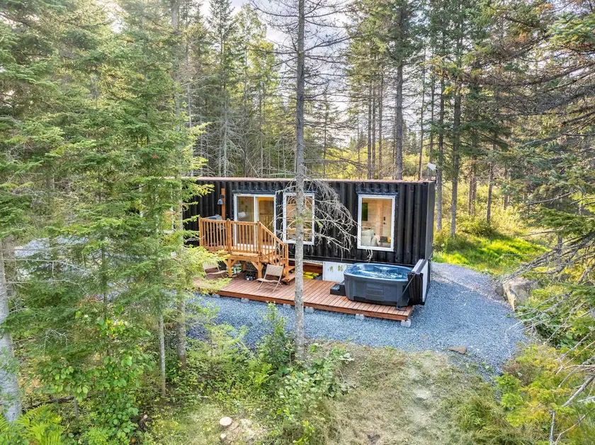 Spa & River View | The Hidden Container - Image 1