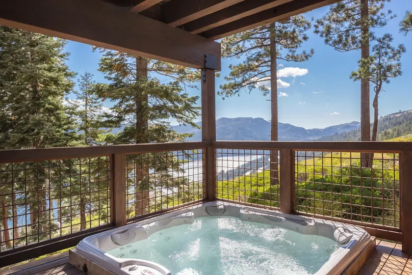 Overlook - Luxe Tahoe Donner 4BR avec une vue imprenable et bain à remous privé - Image 1