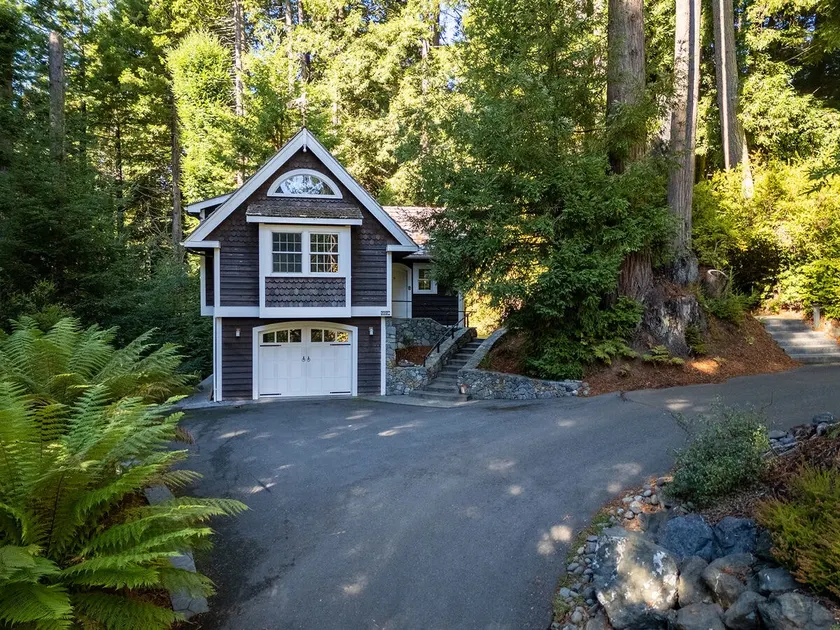 Brand New Upscale Serene Redwood Retreat in Arcata Perfect Couple s Re - Image 1