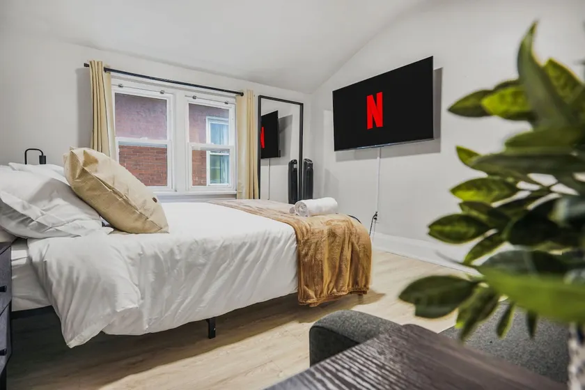 2 BR 1 Bath Apt with Parking and Close to all Amenities - Image 1