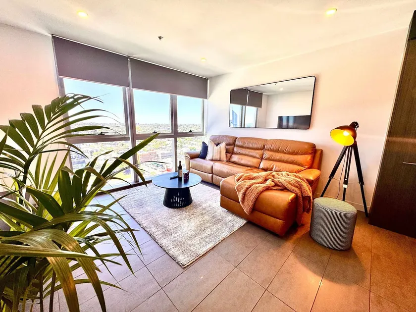 Rooftop Pool 2BR at the Gabba with City Views - Image 1