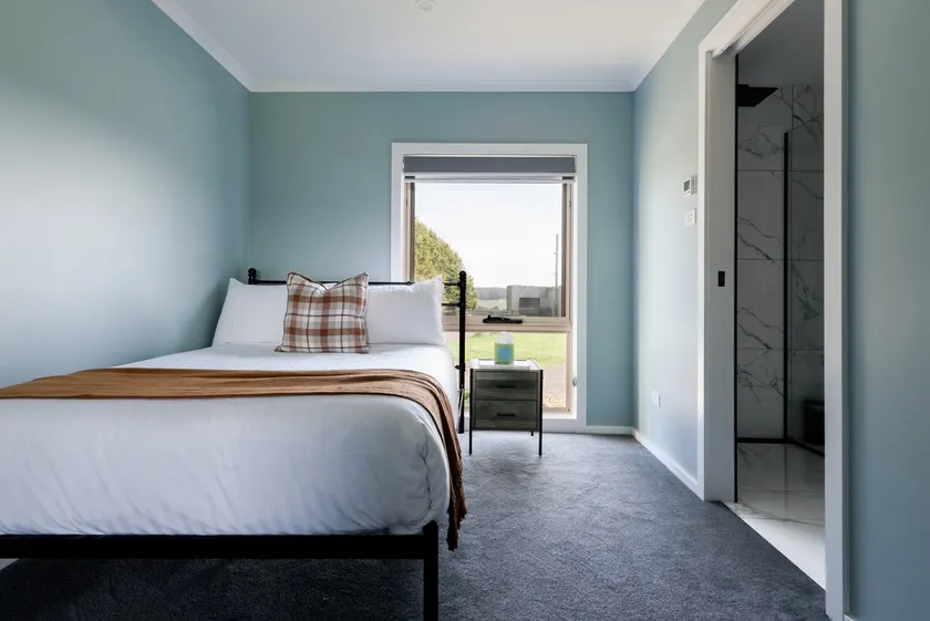 Melrose Retreat with Court Access - Image 1