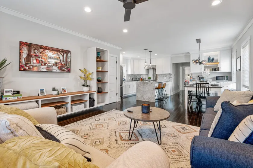 Upscale Apt in the Heart of Toga | Games -TVs NEW! - Image 1