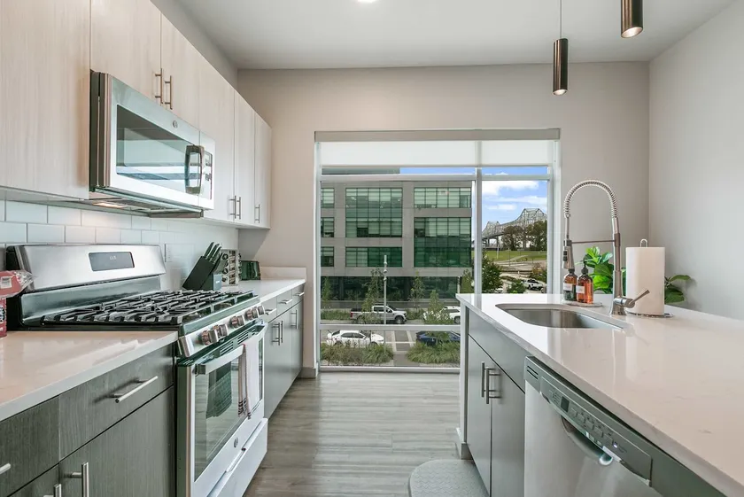Riverscape Townhome - Image 1