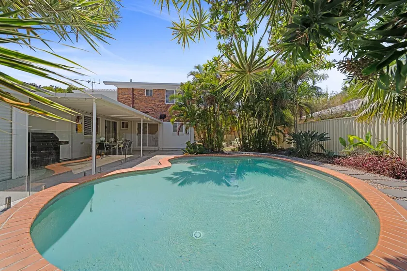 Santai Sands - Beachside Escape with Pool & Games Room - Image 1