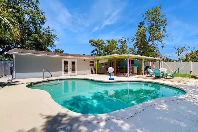 Bright Pinellas Park Getaway w/ Private Pool! - Image 1