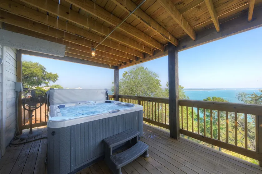Waterfront Lake House with Hot Tub & Firepit - Image 1