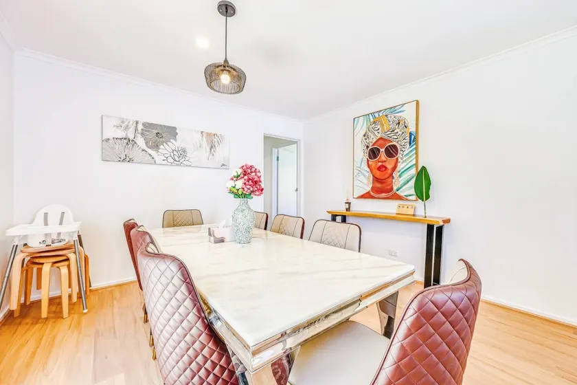 StayAU 5BR Family-Friendly Home near Deakin Uni - Image 1