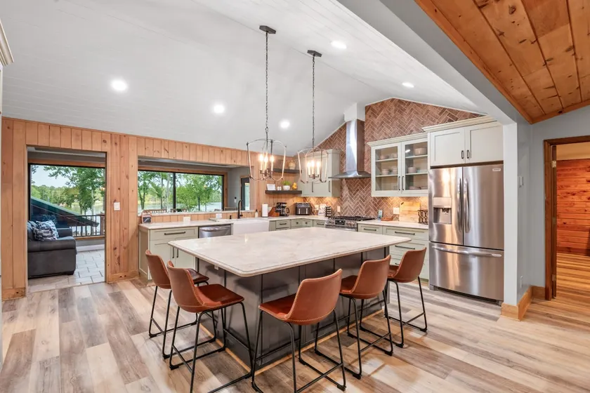 Cozy Cove with HOT TUB Firepit SUPs and More - Image 1