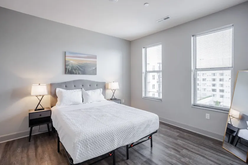 Stylish 1BR/1BA CozySuites at the Banks - Image 1