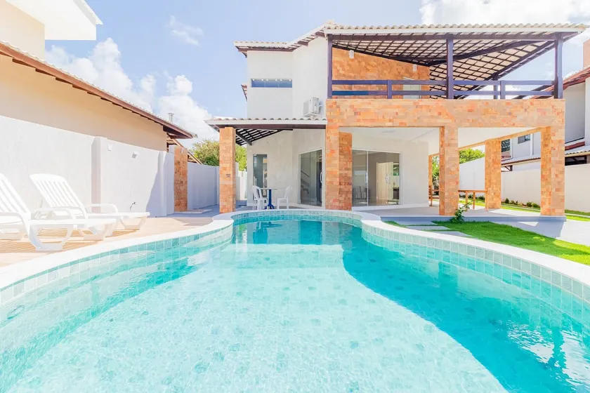 GB03 Wonderful House 5 Suites 200m from the Beach - Image 1