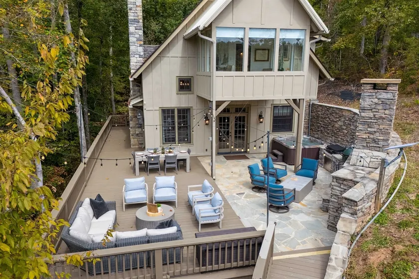 Peaceful Lake House, Hot Tub & Private Dock! - Image 1