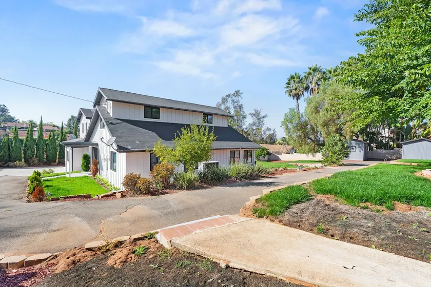 Poway Farmhouse | 6BR, Game Room & Event Space - Image 1