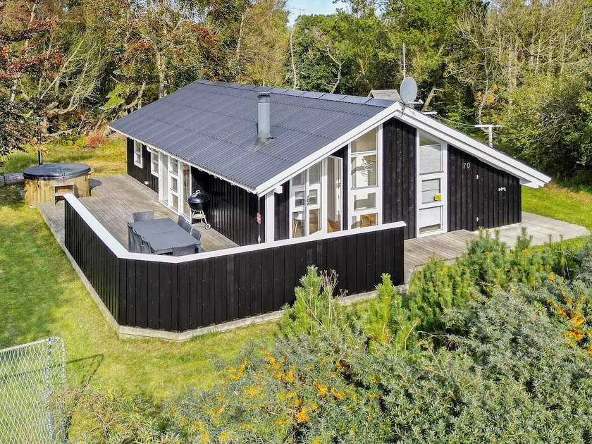8 Person Holiday Home in Albaek-by Traum - Image 1