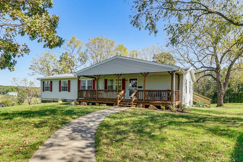 Boat Truman & Lake of the Ozarks: Country Getaway! - Image 1