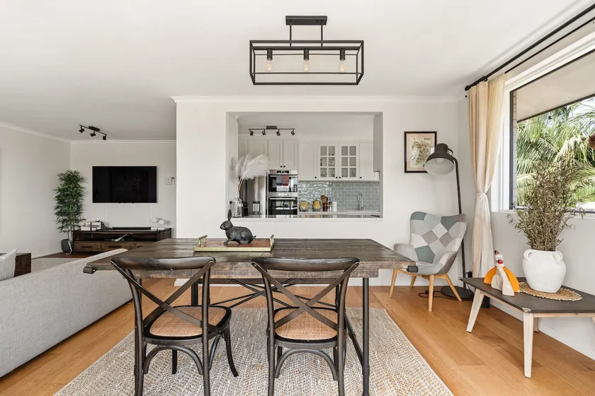 The Crows Nest Retreat - perfect for six people! - Image 1