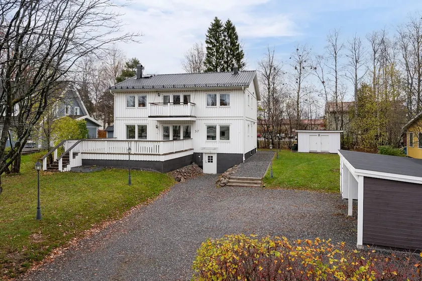 Guestly Homes - Spacious 2BR Executive Residence - Image 1