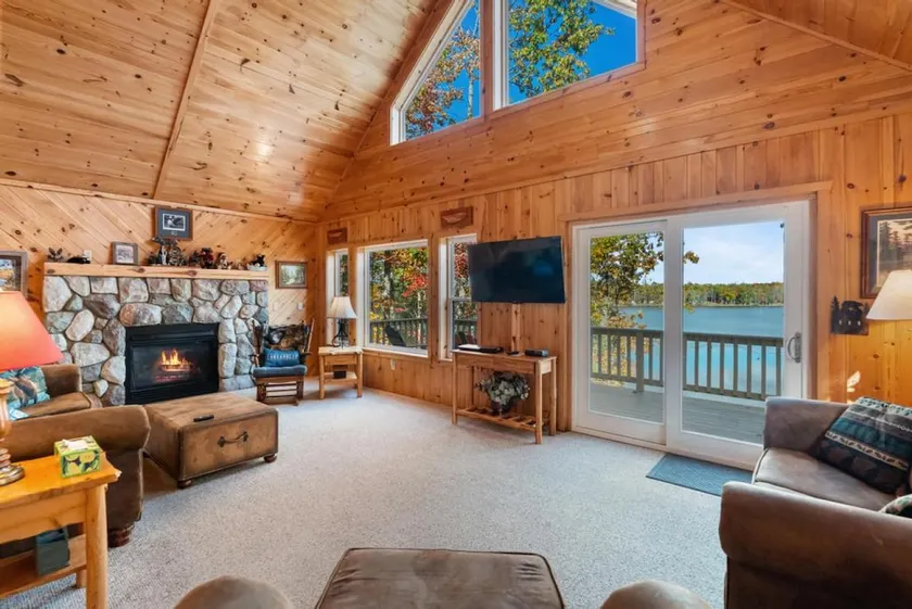 4BR Lakefront Home | Kayaks, Fire Pit & Views - Image 1