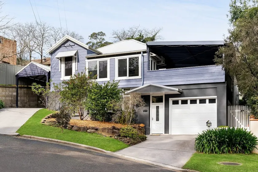 Tranquil Leura 3BDR Unit 3 Minutes to Shops - Image 1
