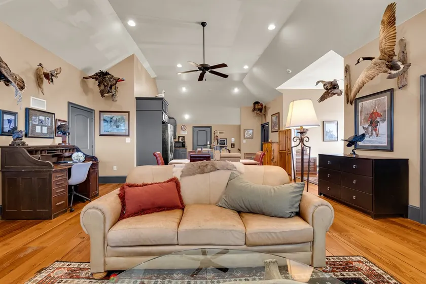 Starr Loft | Walk to Walk Ons | Steps from MSU - Image 1