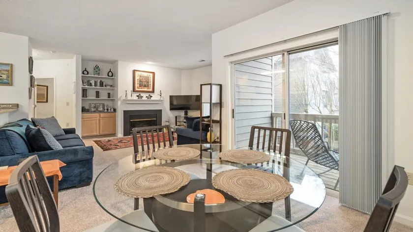 Cozy 1-BR apartment with a seasonal pool - Image 1
