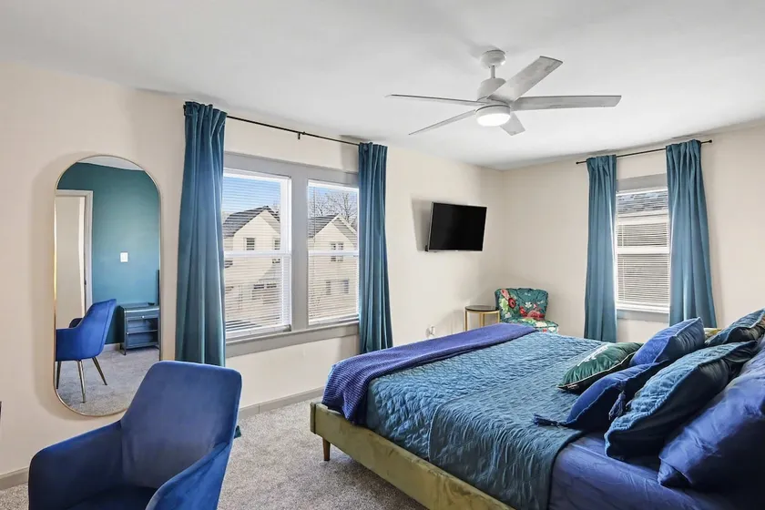 Cozy 2BR Near Ohio State - Private Yard - Parking - Image 1