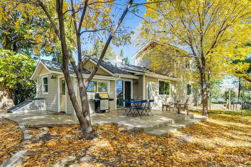 'Off the Rails' in Palisade: Wine Country Retreat! - Image 1