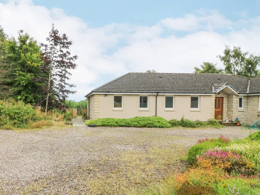 Hedgehogs Cottage - Image 1