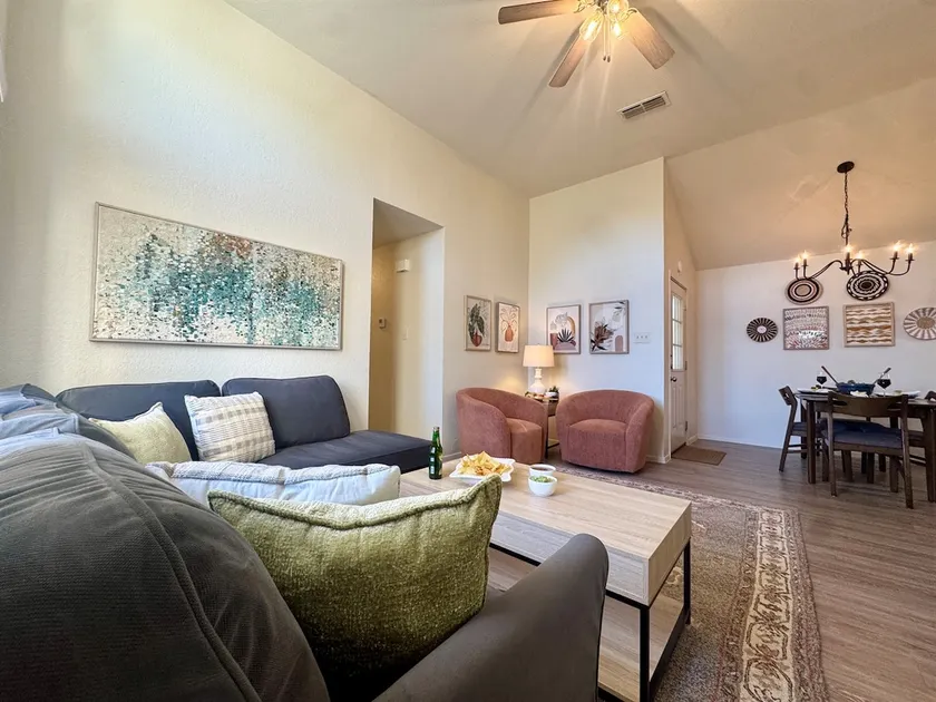 Baylor House - Stylish Abilene Getaway - Image 1