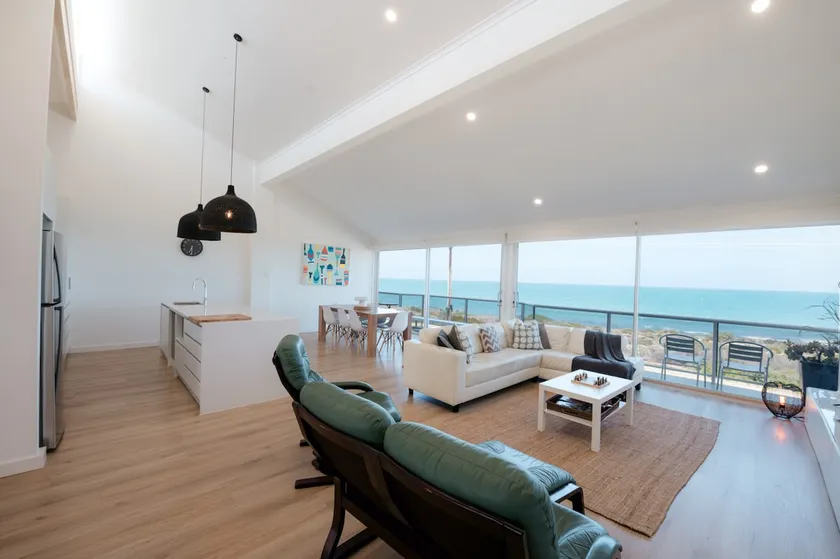 Grand Oceana - A Dual-unit Beachfront Getaway - Image 1