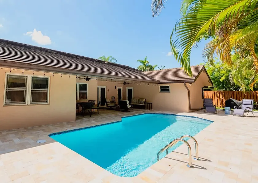 Poolside Miami Paradise with BBQ & Outdoor Lounge - Image 1