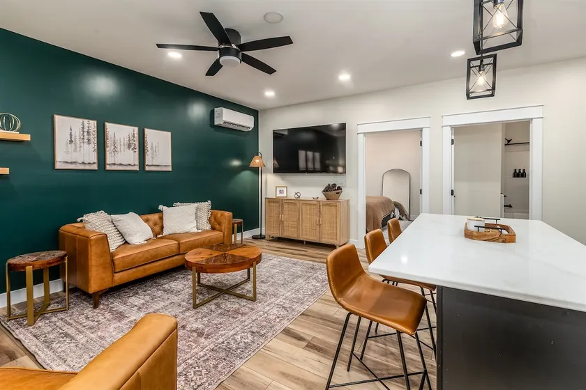 Stylish 1BR Downtown • Near Garden of the Gods - Image 1