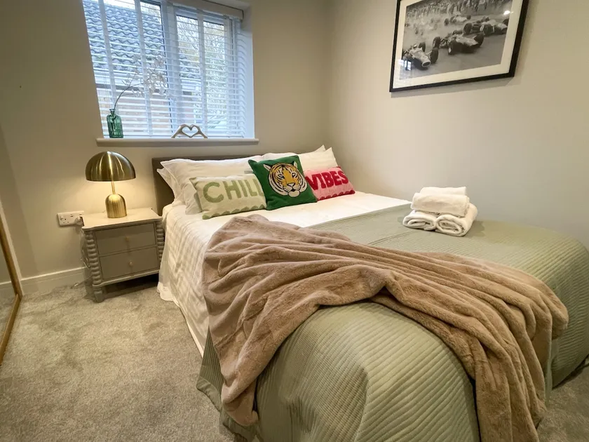 Luxury New-Build 2-Bed House Nr Science Park - Image 1