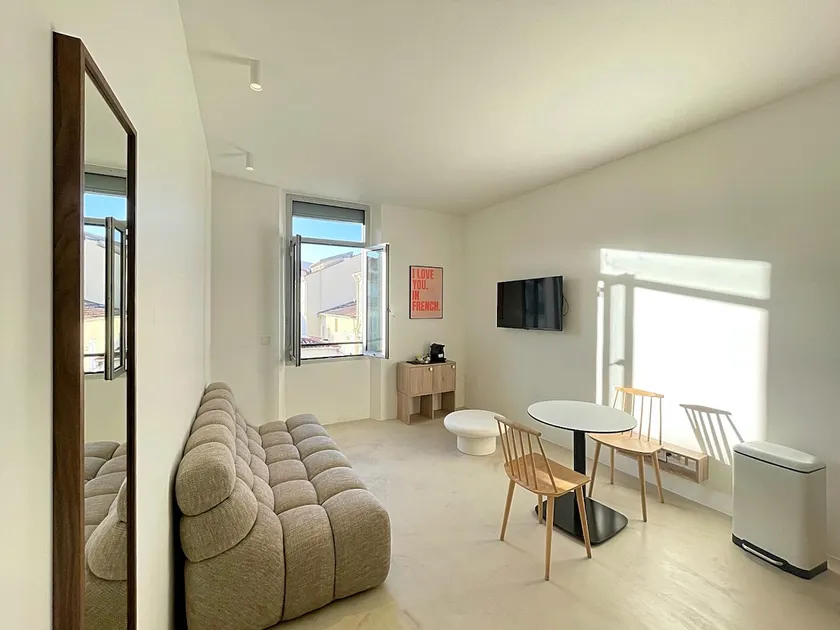 Viva Riviera - 5 Rue Commandant André - Image 1