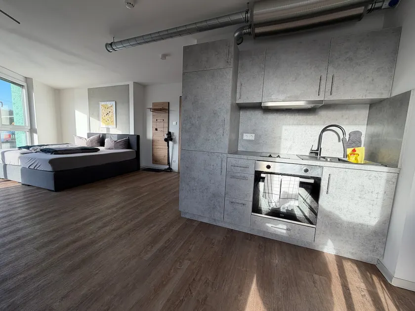 403 - One-bedroom apartment with single bed - Image 1