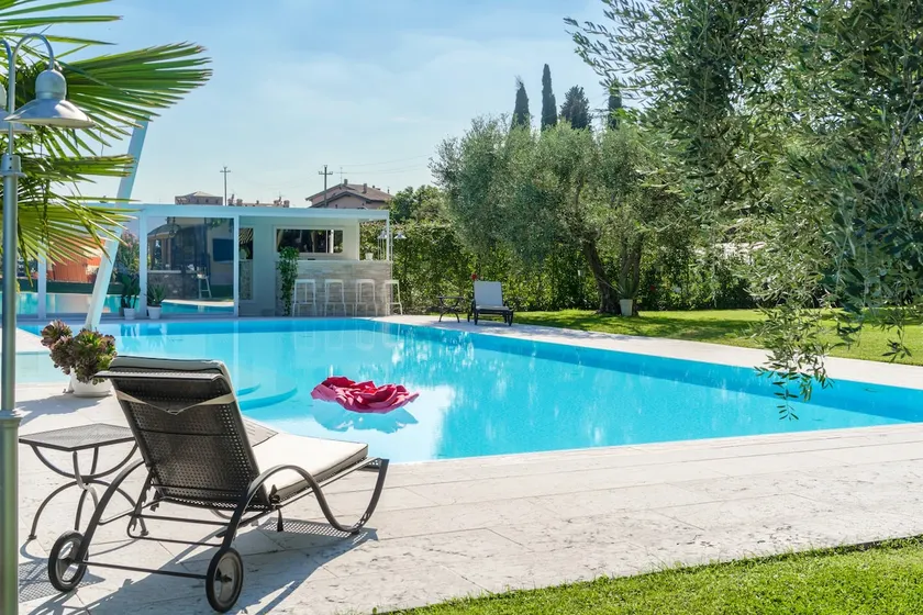 GELSO DEL GARDA LUXURY SUITE - Regarda Travel - Image 1