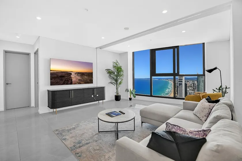 Level 70 with Breathtaking Views - Pet Friendly - Image 1