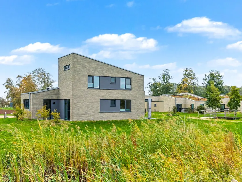 Paradiso 323 by Interhome - Image 1