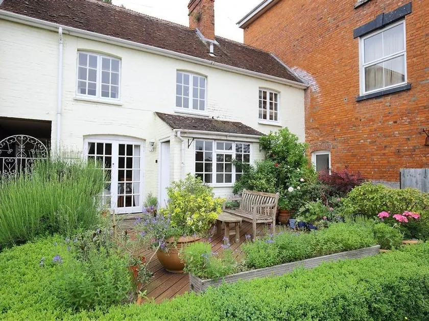 The Mews Cottage - Image 1