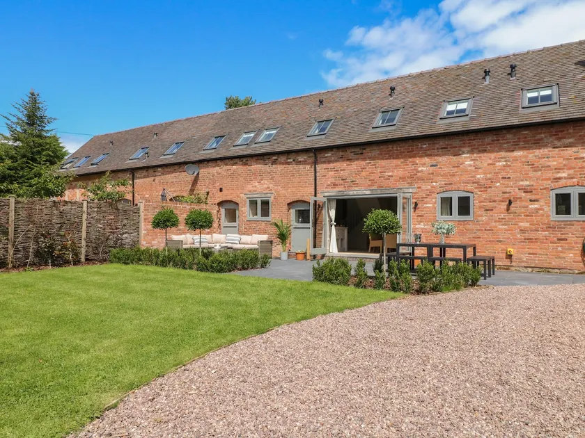 Upper Barn - Image 1