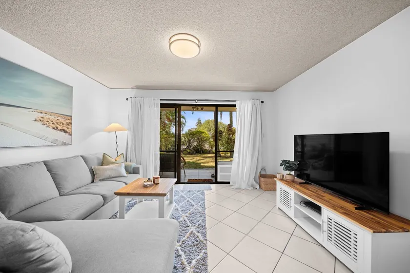 Chambers Rive Waterfront Retreat - Image 1