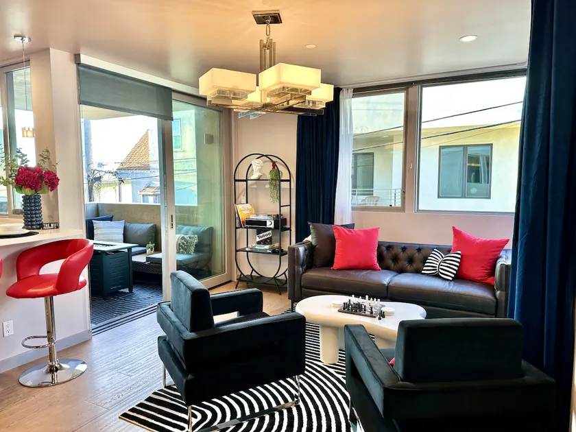Stay Near SoFi | Manhattan Beach Bliss - Image 1
