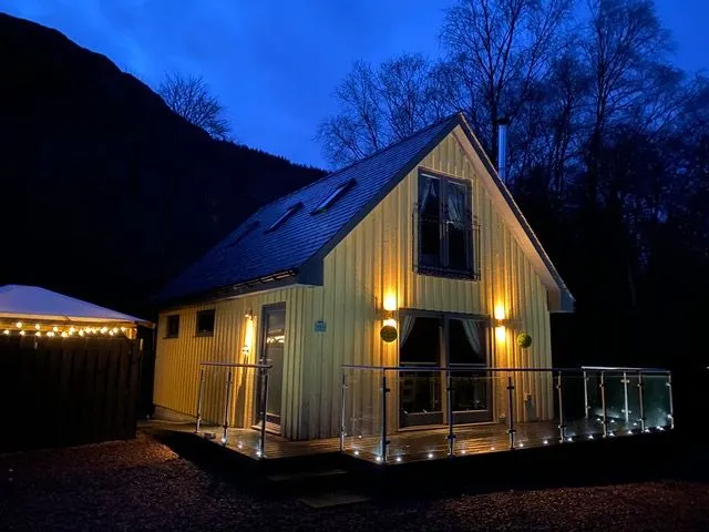 Bluebell Cottage with Hot Tub - Image 1
