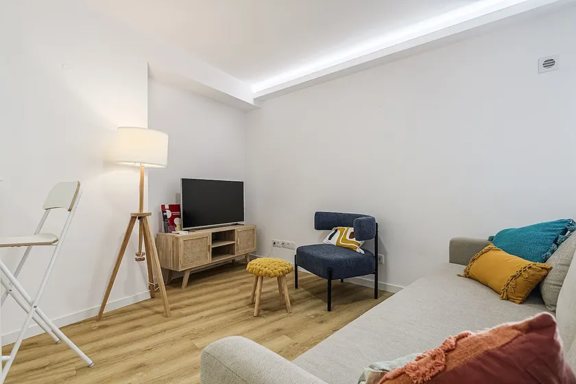 Beach House In Sesimbra - Image 1