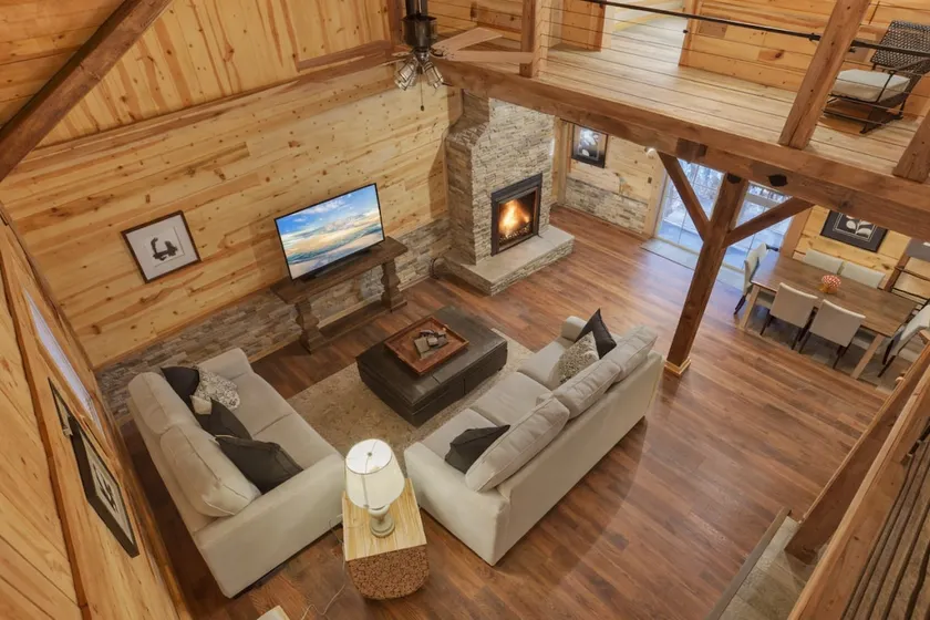 Timber Bear Lodge - Image 1
