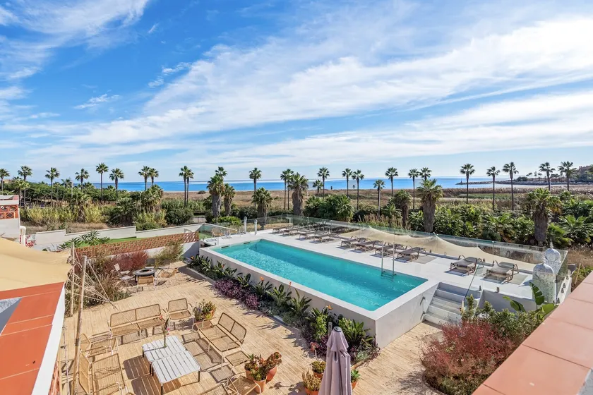 Casa Fatima, Frontline Beach House - Image 1