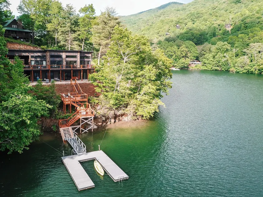 New Perspective Cabin Rental on Lake Nantahala - Image 1