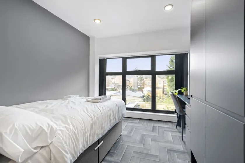 Brand New Spacious Studio in Beeston - Image 1